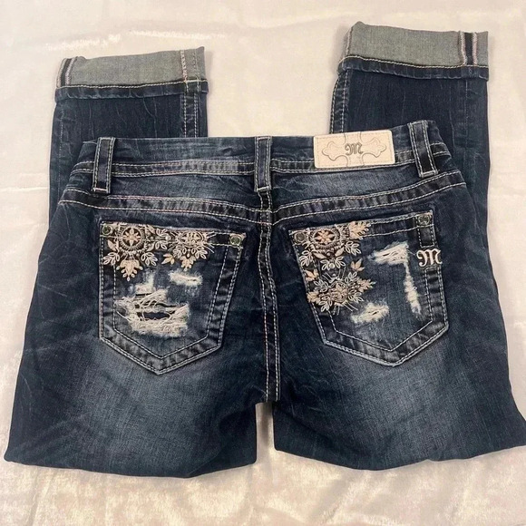 Miss Me Mid-Rise Easy Crop Size 26 - Picture 7 of 7